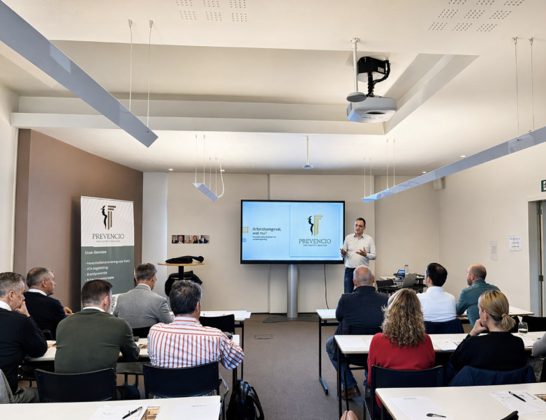 Infosessie van Prevencio over preventie en welzijn op het werk voor kmo's.